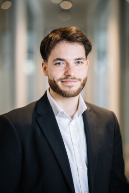 Portrait von einem Mitarbeiter des Unternehmen Trainaas GmbH.
