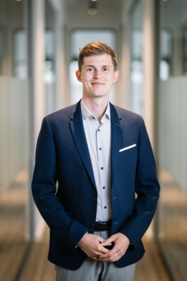 Portrait von einem Mitarbeiter des Unternehmen Trainaas GmbH.