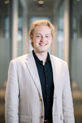 Portrait von einem Mitarbeiter des Unternehmen Trainaas GmbH.